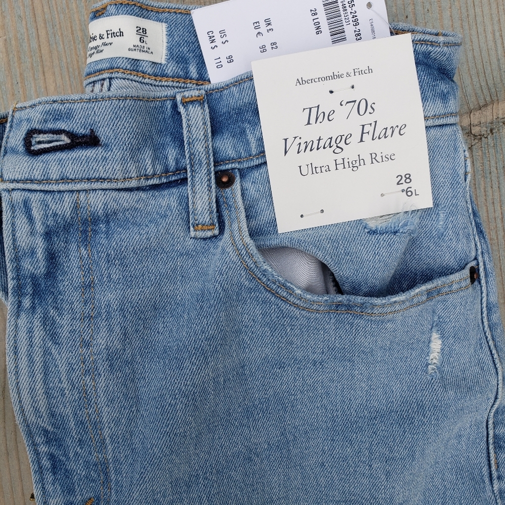 Abercrombie & Fitch 90s Flare Ultra high rise Jeans